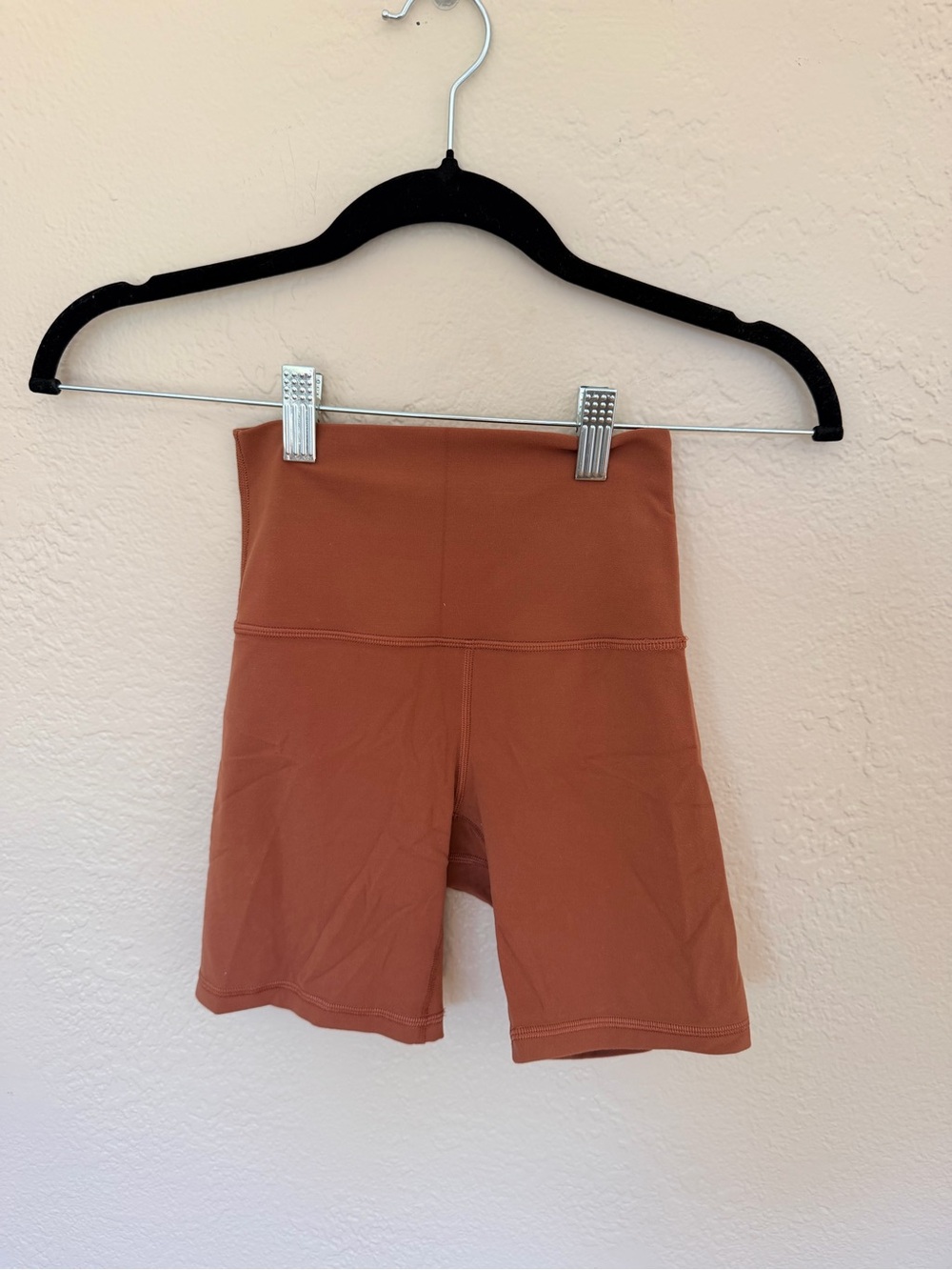 Lululemon High-Rise Women’s Align Bike Shorts in Rust